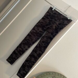 Spanx black and grey camo leggings